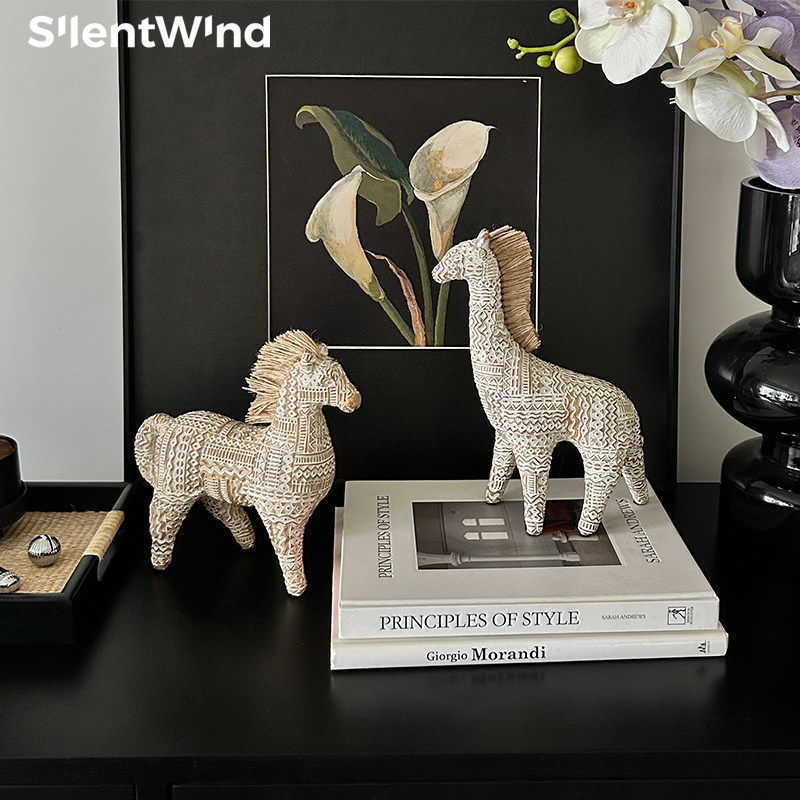 SilentWind寂风北欧风费尔岛亚麻小马树脂动物摆件家居装饰工艺品