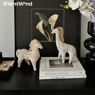 SilentWind寂风北欧风费尔岛亚麻小马树脂动物摆件家居装 饰工艺品