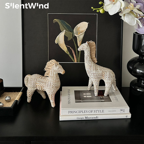 寂风北欧风亚麻小马树脂摆件