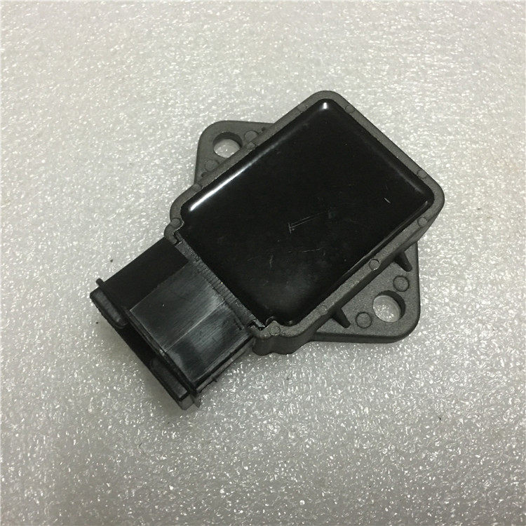 适用 CB400 小黄蜂250 VTEC CBR250 CBR400 CB-1 整流器 充电器
