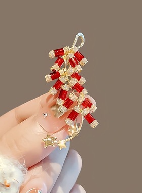 丨一折专区丨品牌撤柜丨红色喜庆鞭炮胸针复古胸花精致简约百搭