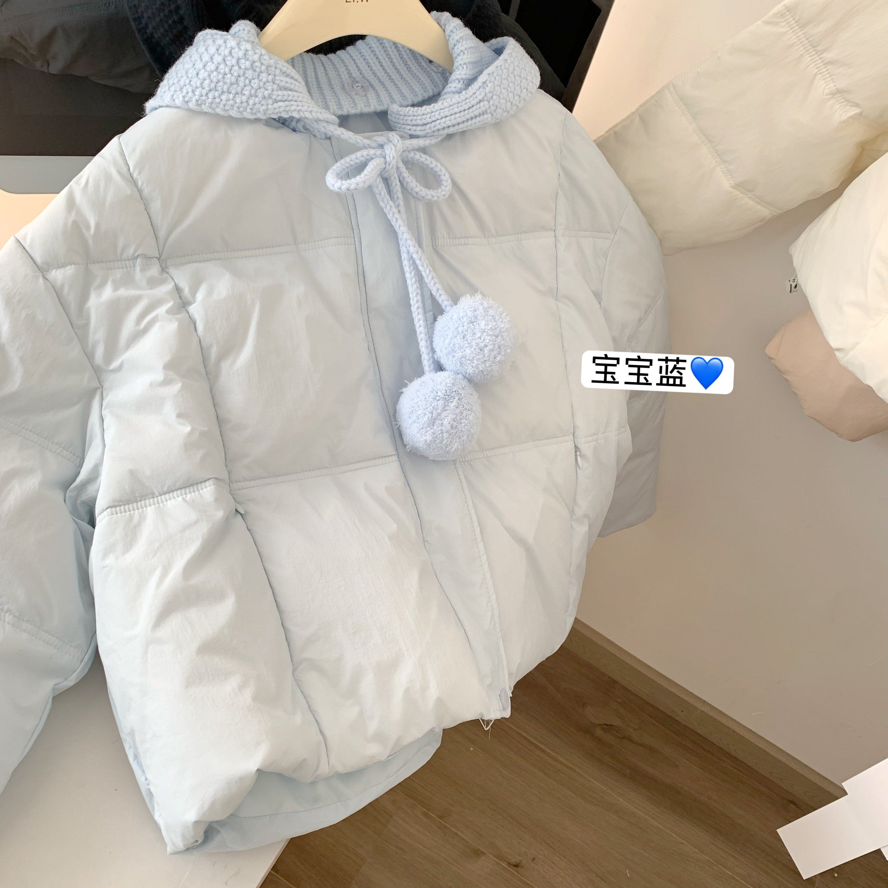 蒙特利尔muffin 拼色针织连帽球球白鸭绒奶白羽绒服女外套