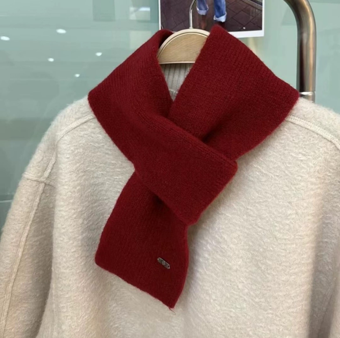 冬季日韩系羊毛针织混纺穿耳插孔复古红小围巾百搭保暖