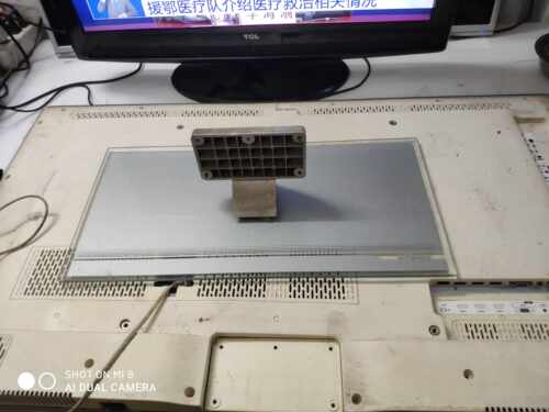 康佳LED46X8200DE底座 原装拆机配齐螺丝发货，钢化玻璃的