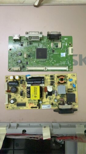 创维 FQ32A 驱动板 5800-A8S240-OP00 电源板 L2N014 逻辑板 主板
