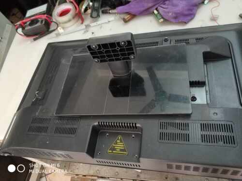 康佳LED32E330CE底座原装拆机带原装螺丝，实物拍摄钢化玻璃底座