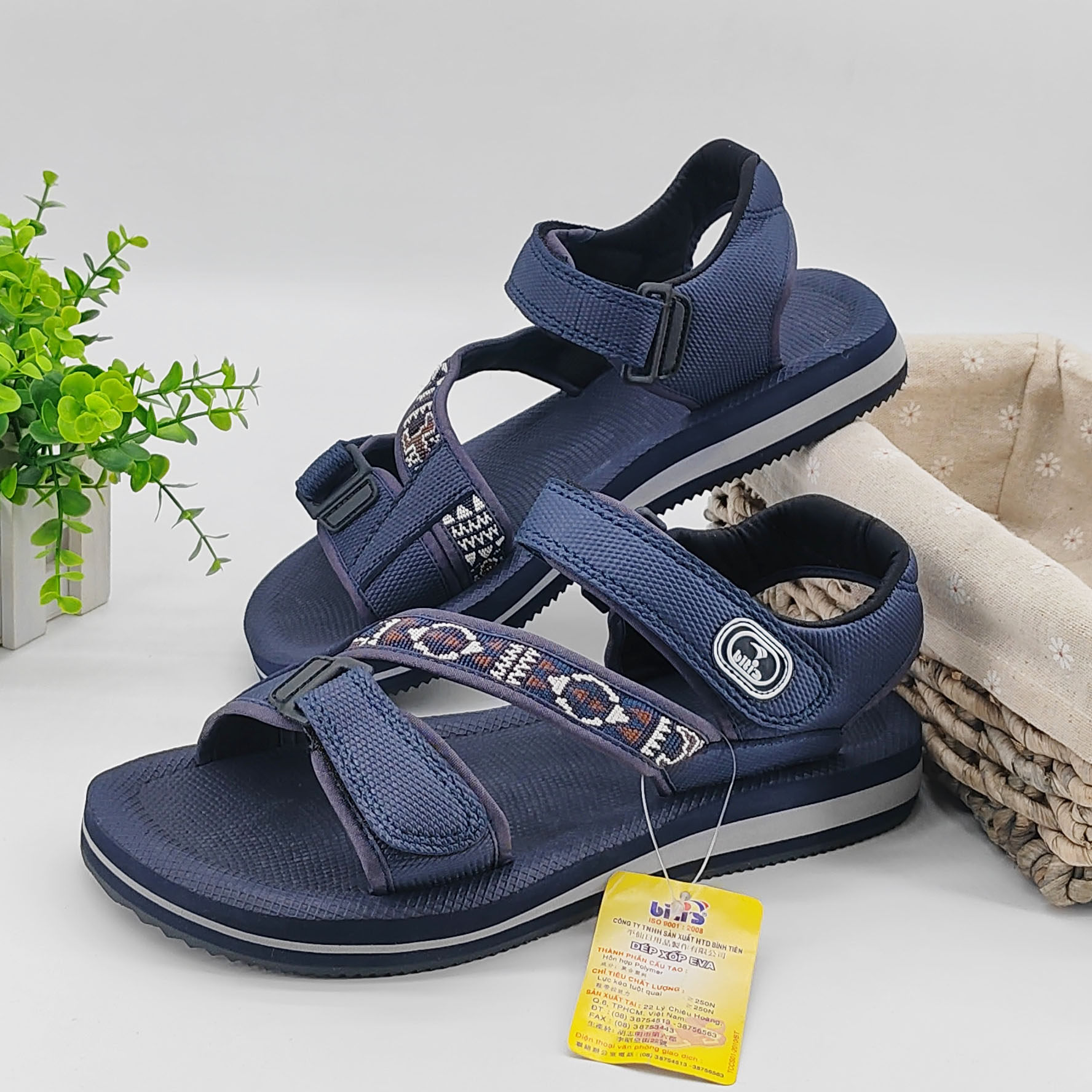 VIETNAM BINH TIEN MENS SANDALS CLASSIC BITIS SUMMER BEACH SHOES RUBBER ANTI-SLIP WADING VELCRO SANDALS