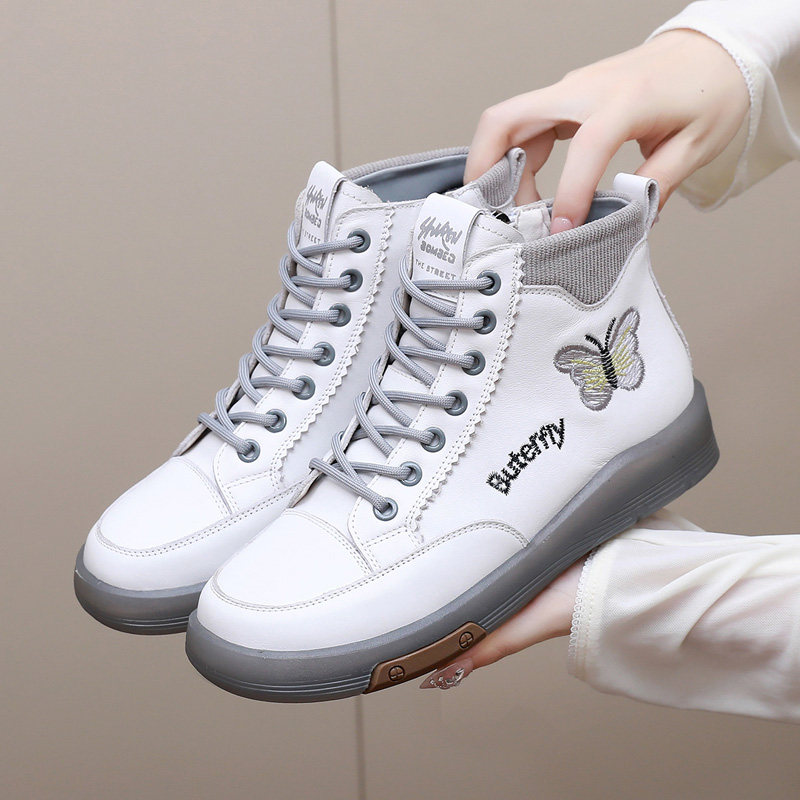 马丁靴女士真皮软底短靴秋冬妈妈加绒牛筋底高帮女鞋平底白色短筒