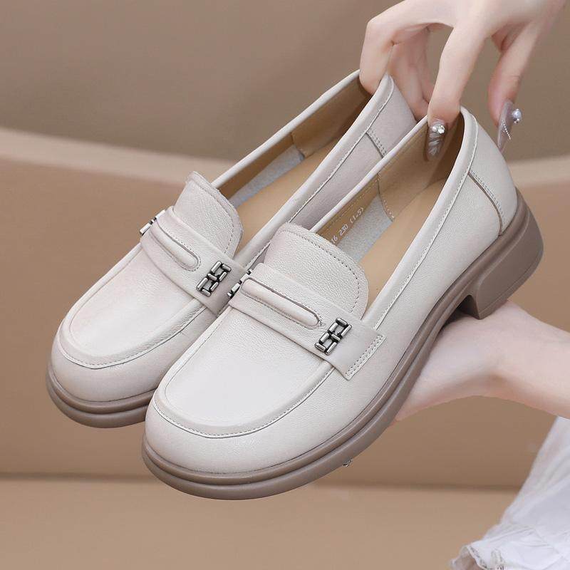 羊皮低跟单鞋春夏新款平底妈妈鞋大码中老年皮鞋舒适不累脚乐福鞋