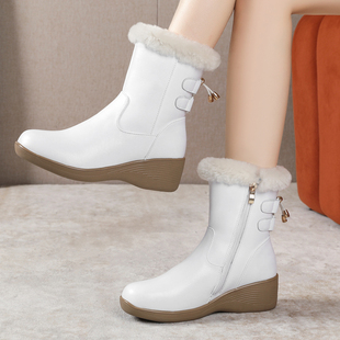 真皮白色保暖中筒靴冬季加绒棉靴子雪地靴短靴大码防滑女靴马丁靴