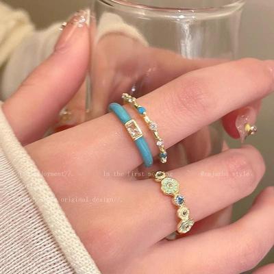 蓝色小花珐琅彩叠戴戒指