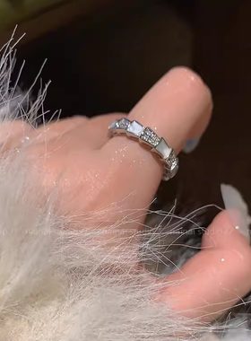蛇形戒指女小众轻奢高级感指环女