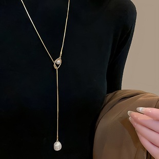 秋意渐起!钛钢不掉色长款项链秋冬复古珍珠金色毛衣链高级感配饰