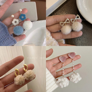 毛绒夏日~气质百搭可爱毛球耳钉女羊羔毛绒球哑光耳环秋冬耳饰品