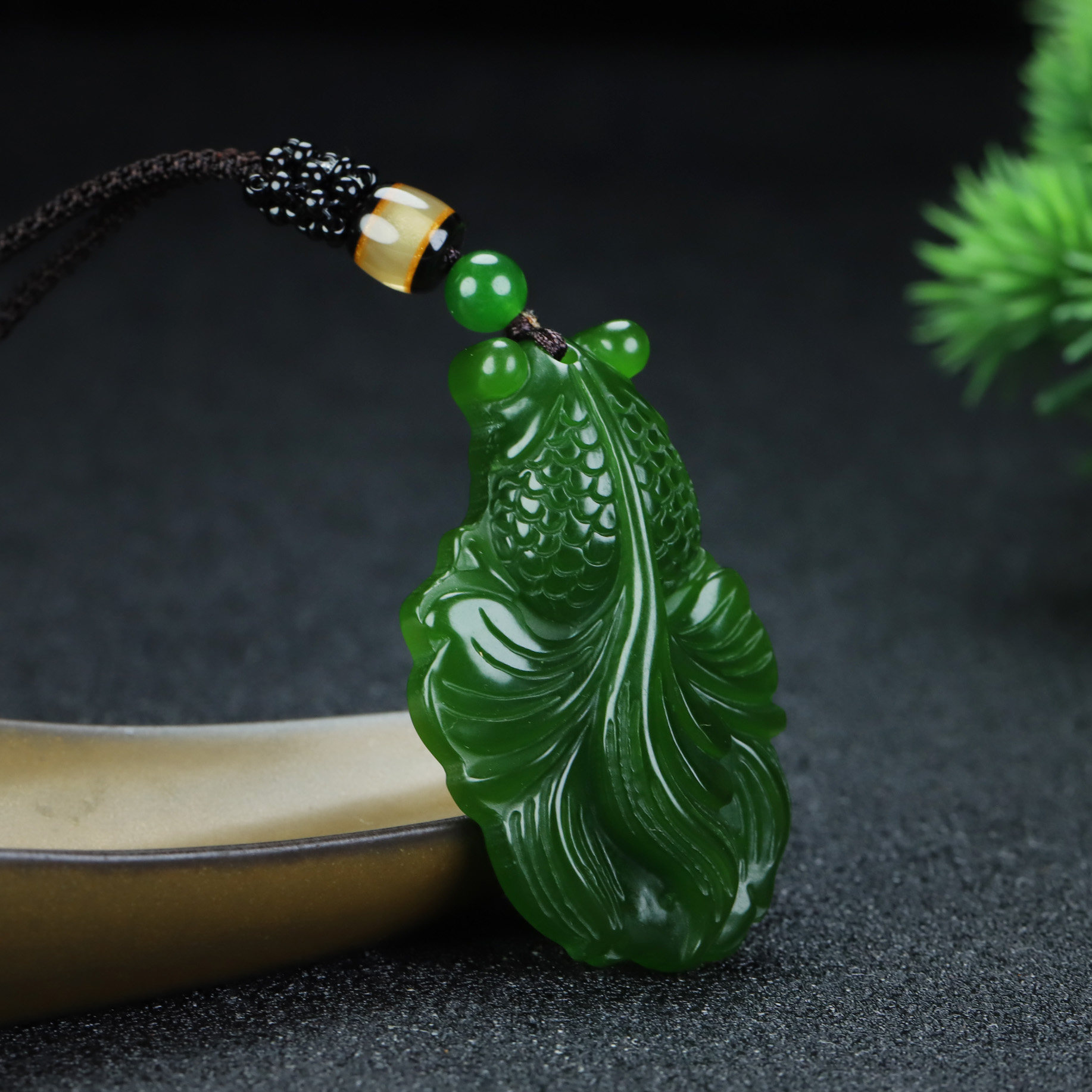 新疆玉和田玉金鱼吊坠菠菜绿碧玉金玉满堂鱼挂件玉富贵有余鱼玉佩