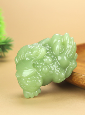 和田玉晴水色蟾蝙蝠金蟾献寿手把件且末蓝招财纳福三足金蟾把玩件