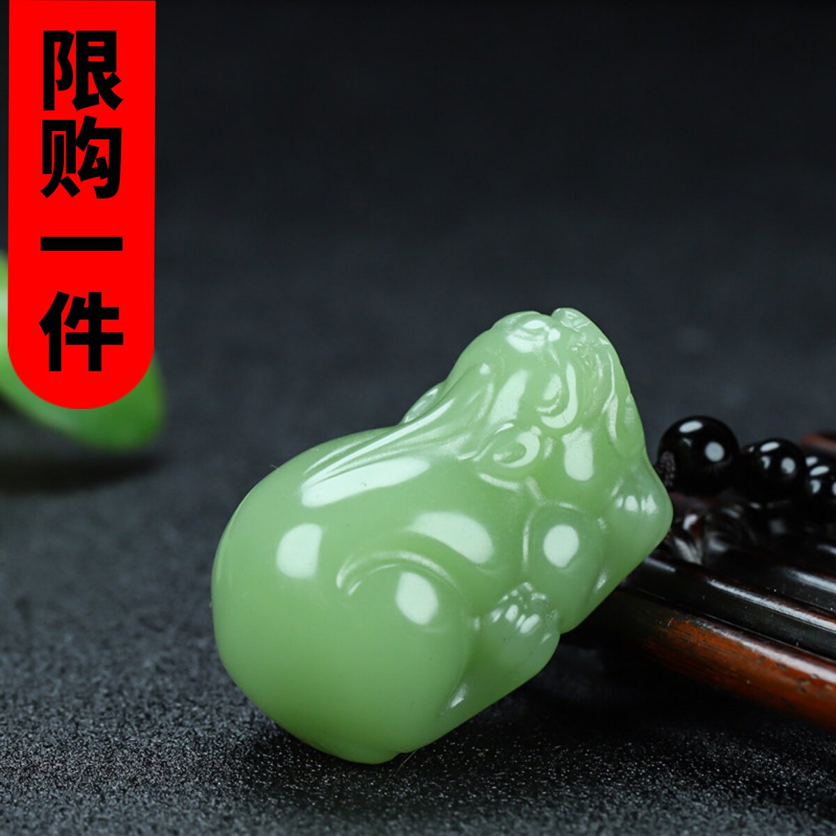 新疆和田玉貔貅手把件天然晴水且末蓝招财瑞兽把件青白玉手玩件