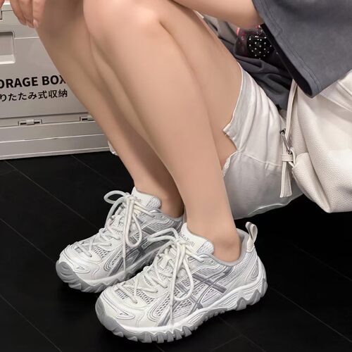 欧洲站复古运动户外透气运动老爹鞋女2026春季新款防滑拼色跑步鞋