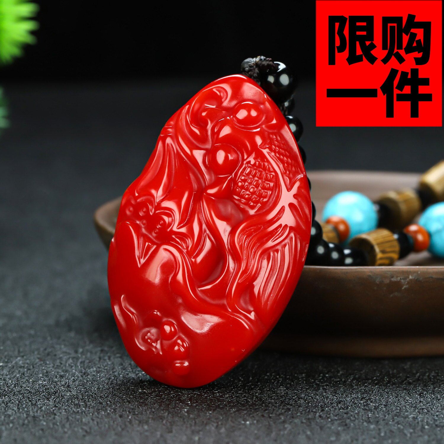 新疆和田玉鸡血石莲年有鱼挂件原石红玉富贵有余金鱼手把件腰挂件