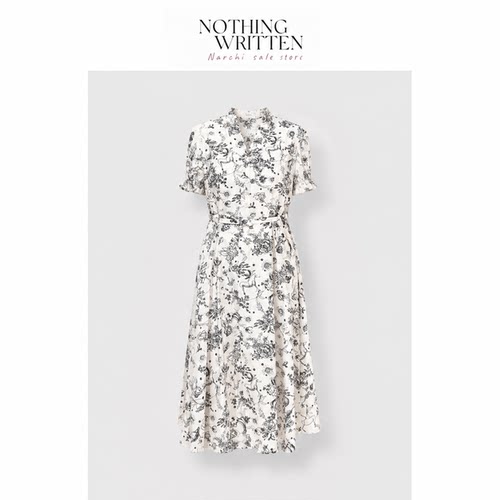 【现货】Nothing Written Narchi白底蓝花V领收腰连衣裙女夏A字裙