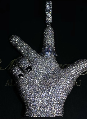 Mr.Bling满钻CARTIYVL手势吊坠