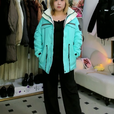 情侣款户外工装风羽绒服女中长款连帽加厚保暖收腰大码外套