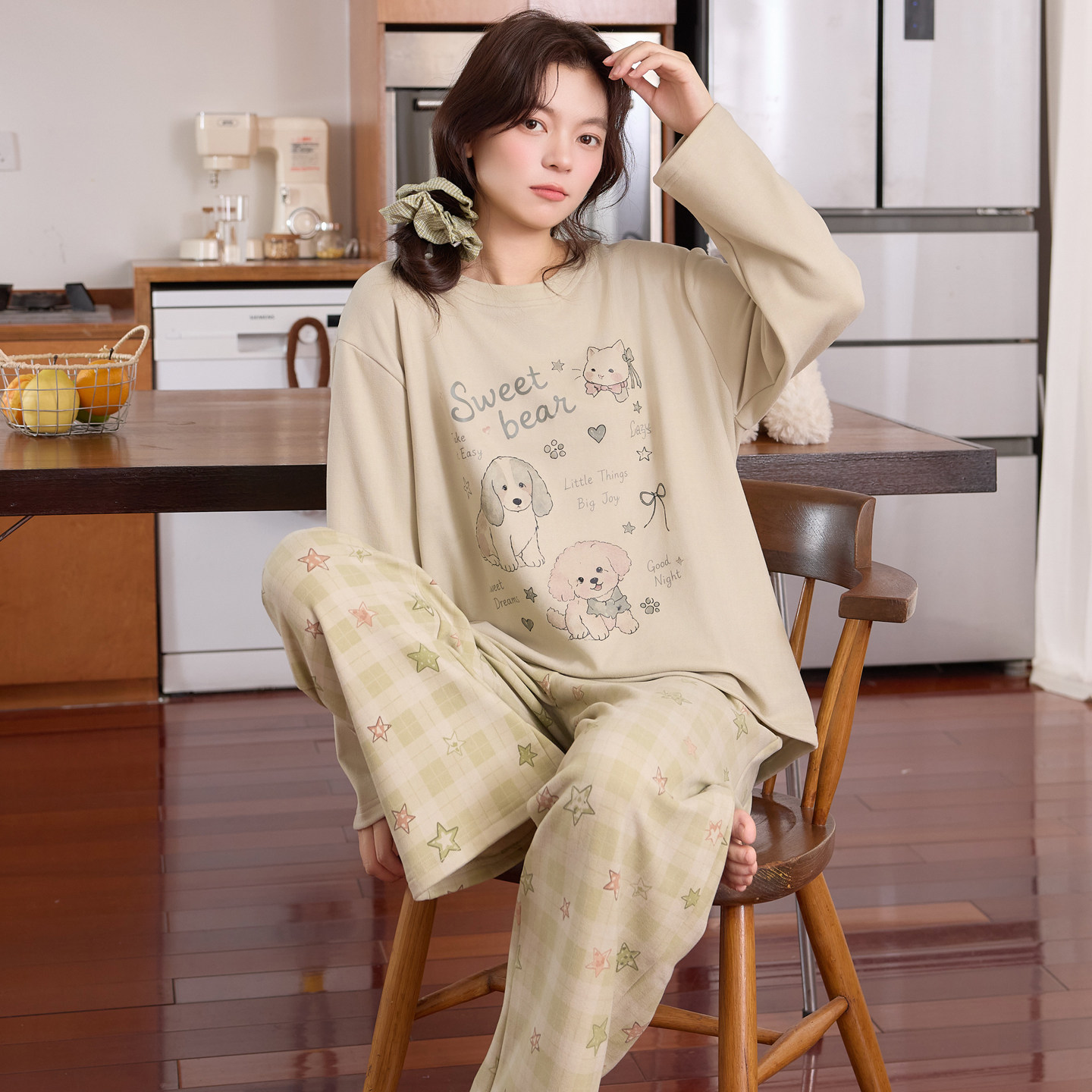 春秋冬季女士羊绒长袖保暖款套装