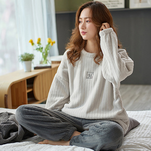 睡衣女款秋冬季保暖加厚加绒休闲珊瑚绒法兰绒长袖套装冬天家居服