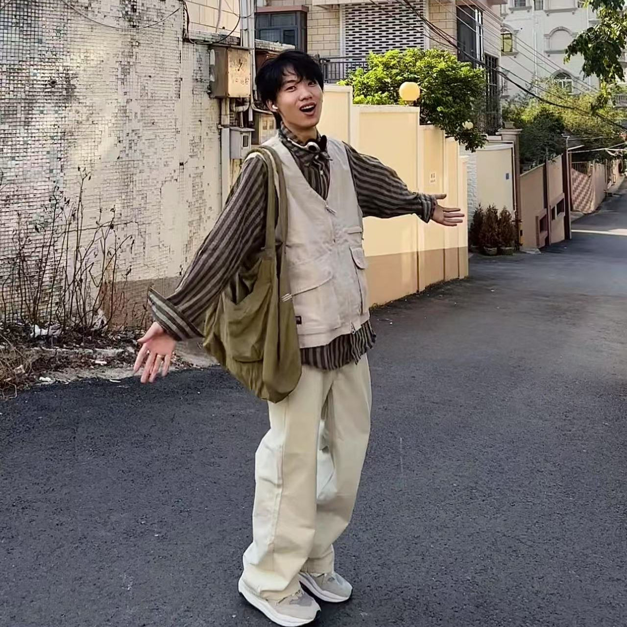 假两件条纹衬衫工装马甲男