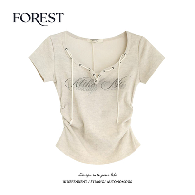 拾野森短款收褶印花上衣