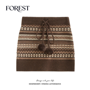 不退不换 2件5折 腰显瘦费尔岛条纹毛球半身裙A字裙短裙 清仓