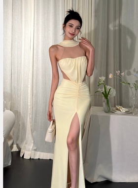 【JINGGUO轻奢】小众设计感法式开叉若隐若现收腰挂脖连衣裙7608