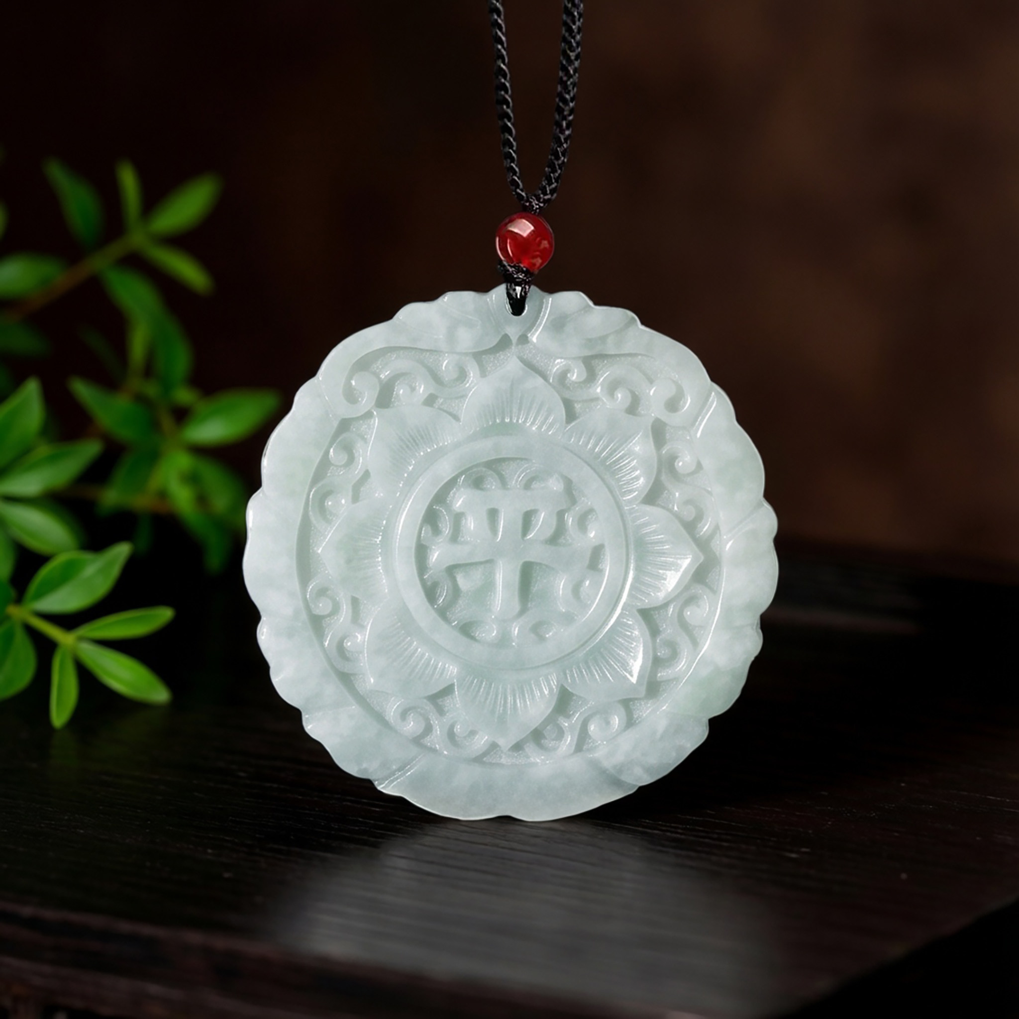 缅甸翡翠A货糯种莲花平安牌吊坠