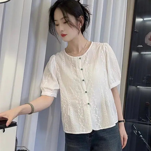 高级感轻奢刺绣v领短袖衬衫女2026夏季新款韩系独特漂亮小衫上衣