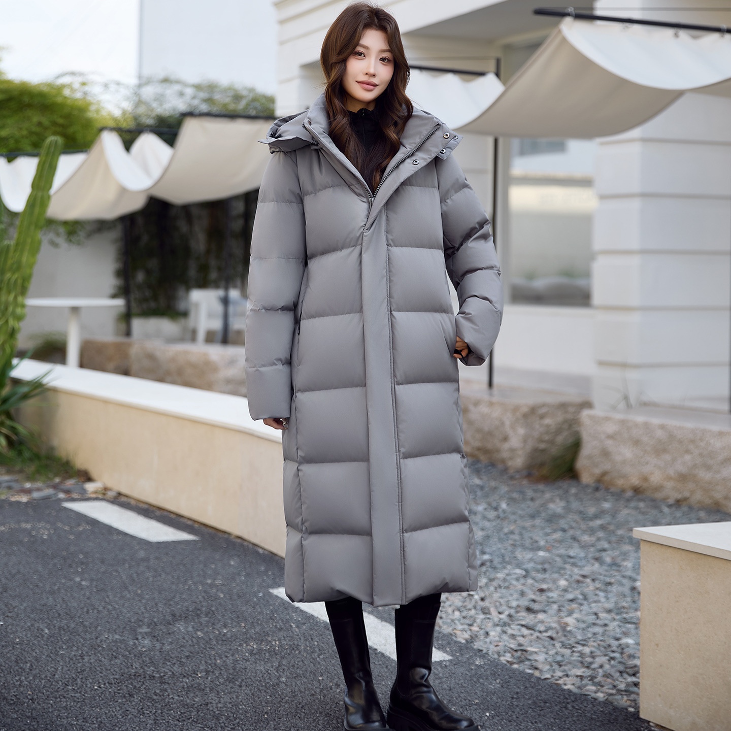 爱丹蒙特厚长款羽绒服女2025年新款90白鸭绒宽松过膝加厚冬季外套