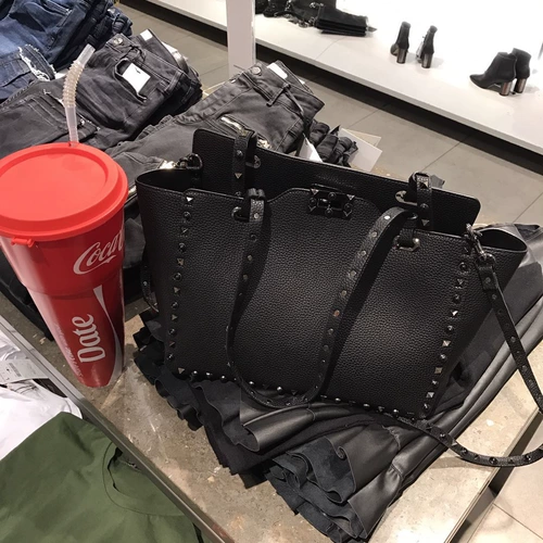 Вместительная и большая сумка через плечо