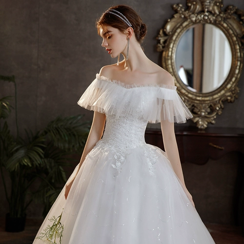 Звездное небо для невесты, 2022, тренд сезона, новая коллекция, открытые плечи, по фигуре, кружевное платье