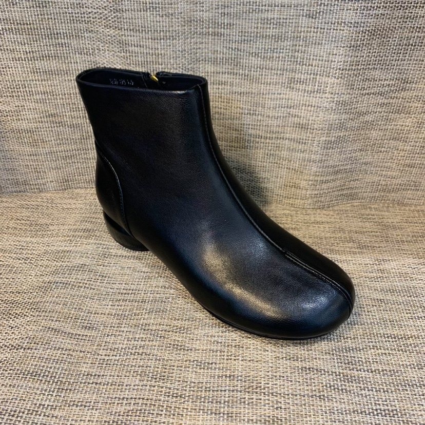 舒适真皮马丁靴韩版时尚皮靴冬季保暖短靴圆头低跟轻便舒适妈妈靴,女鞋,马丁靴,淘宝优惠券,粉丝福利购,淘宝优惠卷