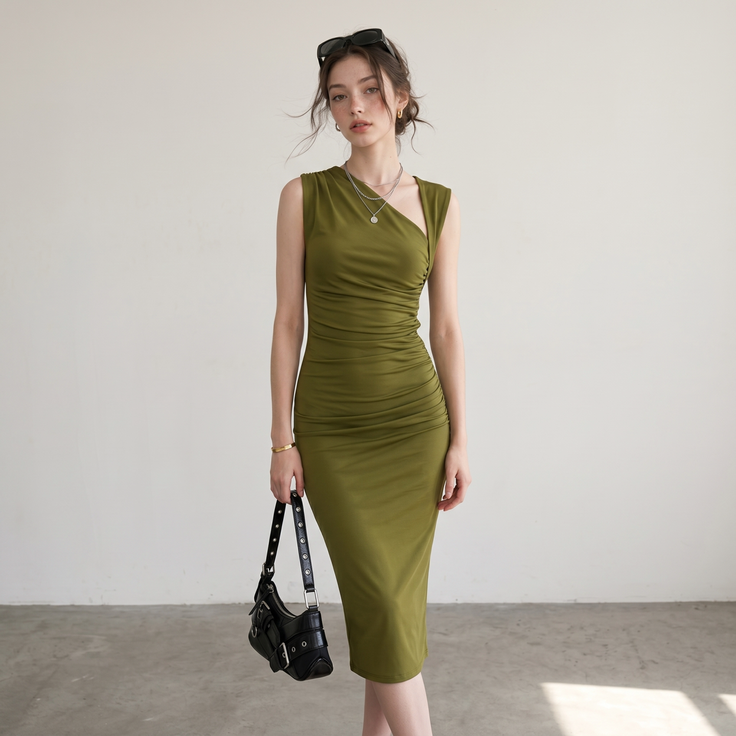 夏季法式橄榄绿修身包臀连衣裙女