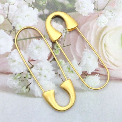 久不掉色孕妇别针婴儿压惊挂件狗牙桃木沙金宝宝外出门黄金色胸针