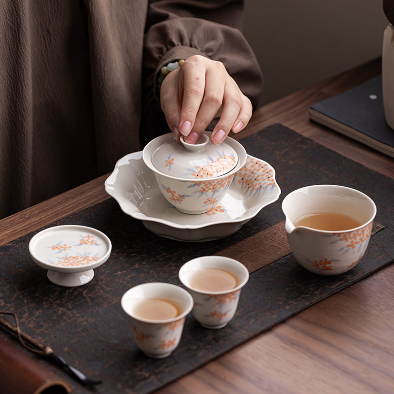 手绘杏花陶瓷功夫茶具家用一壶二杯高颜值带茶盘高档女士盖碗茶