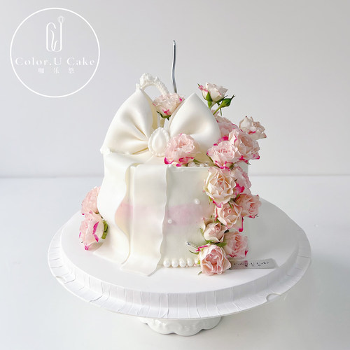 38女神节动物奶油鲜花蝴蝶结蛋糕