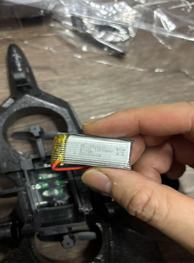配件电池3.7V1000毫安无人机电池泡沫飞机无人机电池通用耐用充电