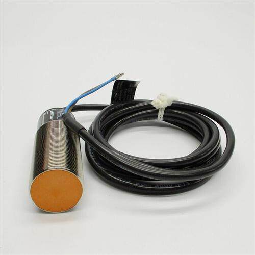 易福门传感器电感式接近开关II0272 IIA2010-ABOA/RT 品质保证
