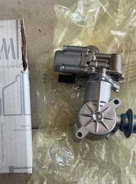 奔驰C180 C2600 C200 E200 E260 SLK200 M271高压燃油泵高压泵