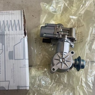 奔驰C180 C2600 C200 E200 E260 SLK200 M271高压燃油泵高压泵