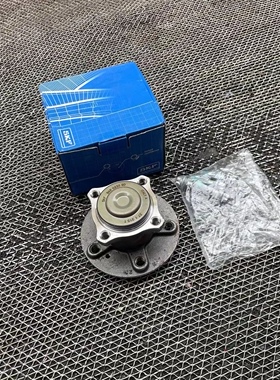 适用奔驰A180A200A260B180B200CLA200GLA200W176W246W156后轮轴承