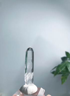 20250118哥伦比亚的利姆利亚单晶，品质好，尺寸：44/9mm（5.6）