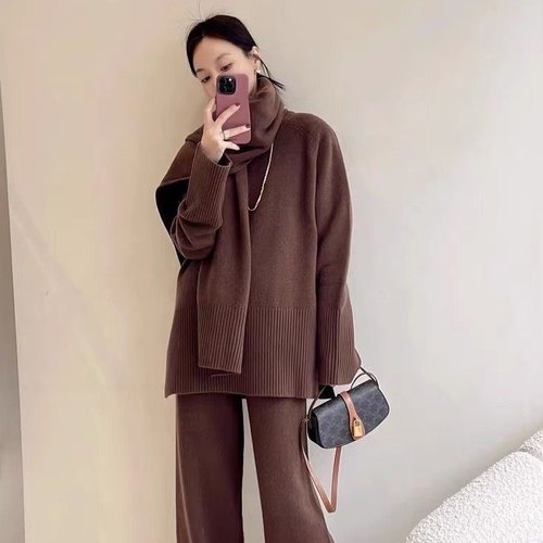 针织套装2024秋冬新款梨型身材穿搭高级感洋气装显瘦小香风两件套