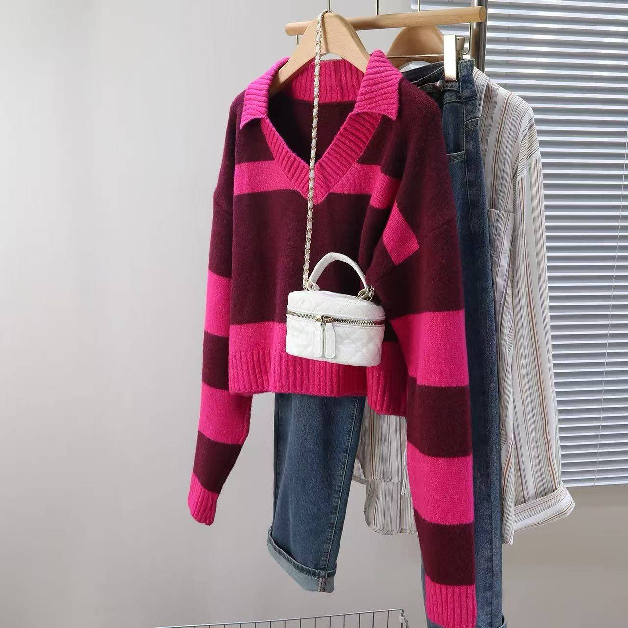 韩国秋冬复古洋气挂脖露肩假两件设计撞色针条长袖织纹毛衣女